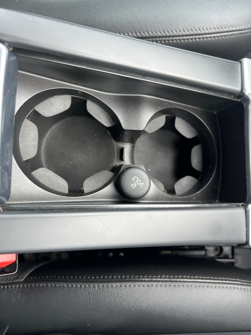 Used Volvo V60 2018 for sale - 77037690: Photo 25