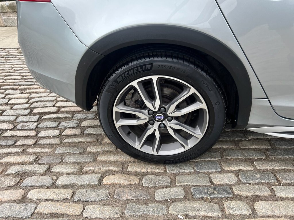 Used Volvo V60 2018 for sale - 77037690: Photo 28