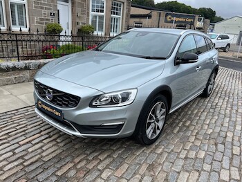 Used Volvo V60 2018 for sale - 77037690: Photo