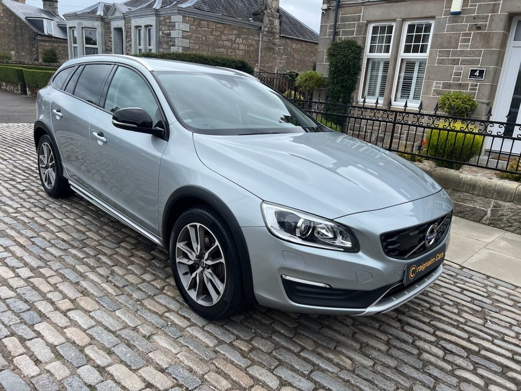 Used Volvo V60 2018 for sale - 77037690: Photo 5