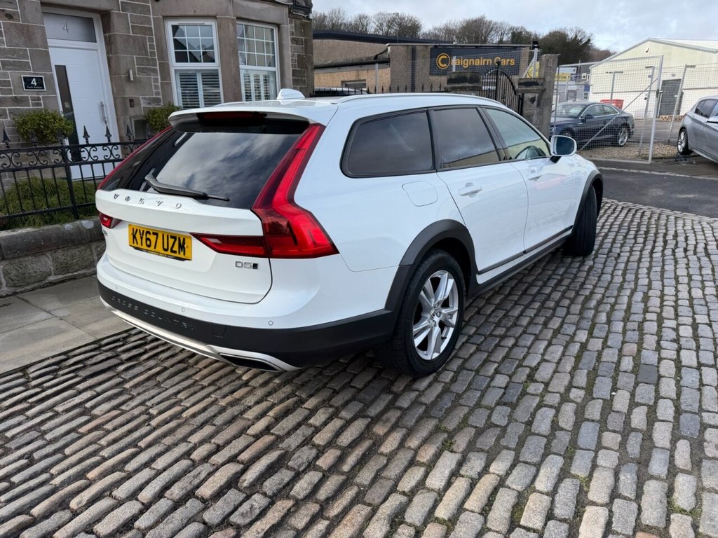 Used Volvo V90 Cross Country 2017 for sale - 77609357: Photo 11
