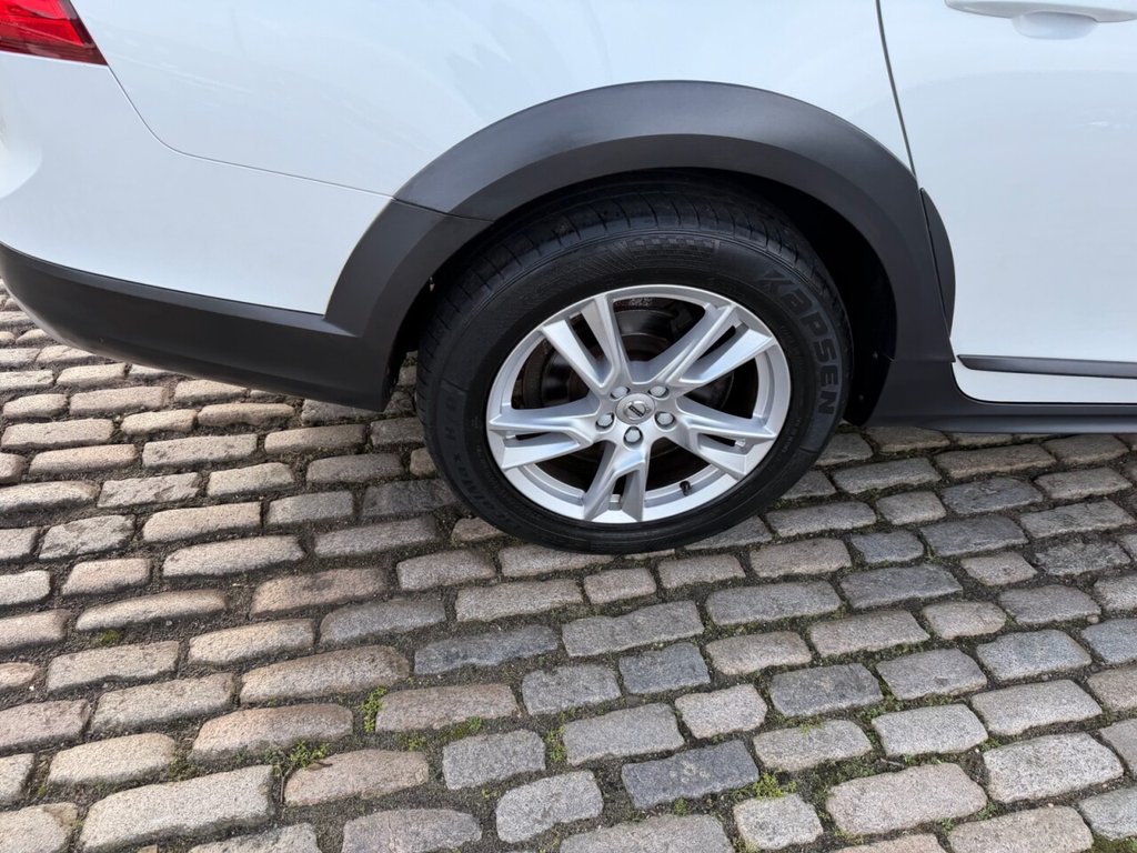 Used Volvo V90 Cross Country 2017 for sale - 77609357: Photo 40