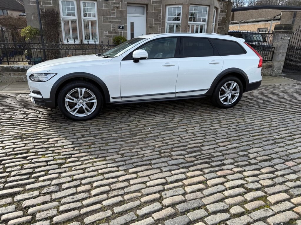 Used Volvo V90 Cross Country 2017 for sale - 77609357: Photo 8