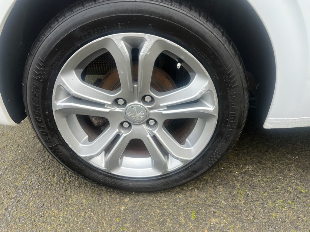 Used Peugeot 208 2015 for sale - 77009543: Photo 10