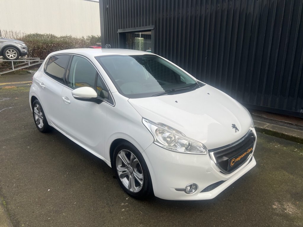 Used Peugeot 208 2015 for sale - 77009543: Photo 15