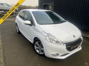Used Peugeot 208 2015 for sale - 77009543: Photo