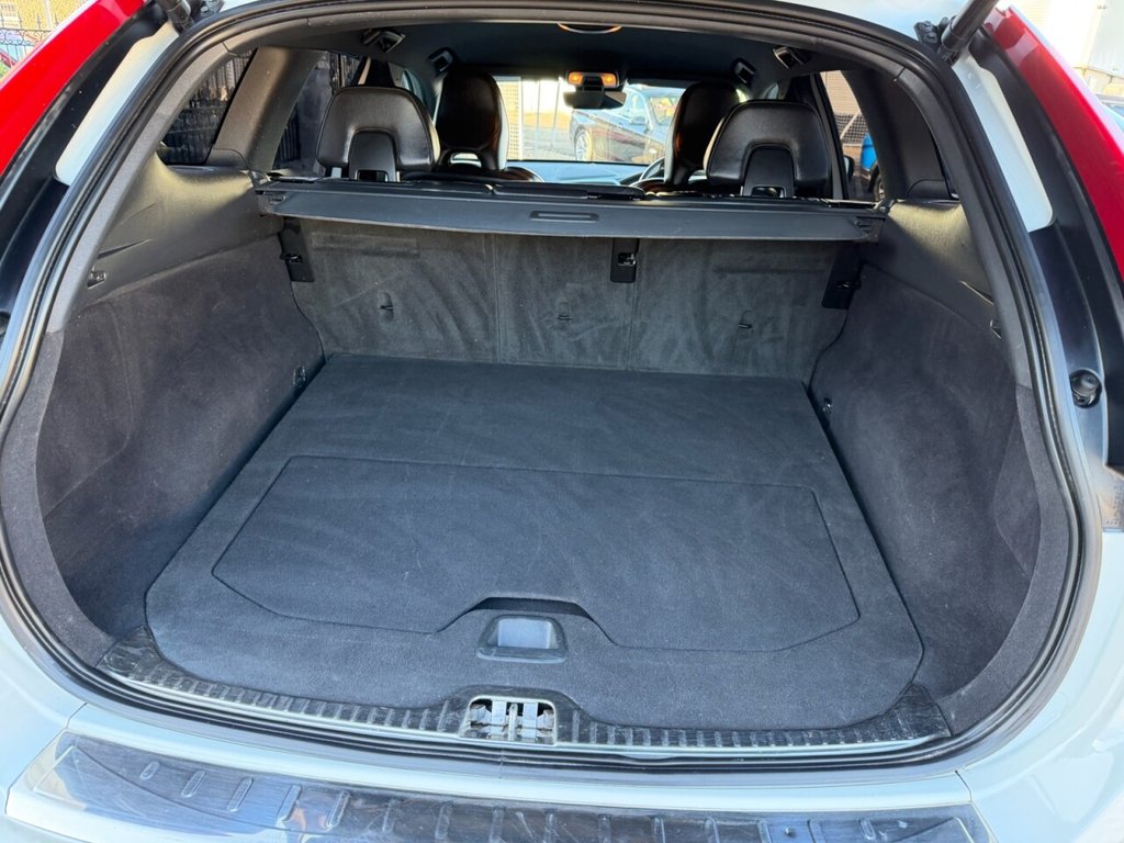 Used Volvo XC60 2017 for sale - 77037881: Photo 29