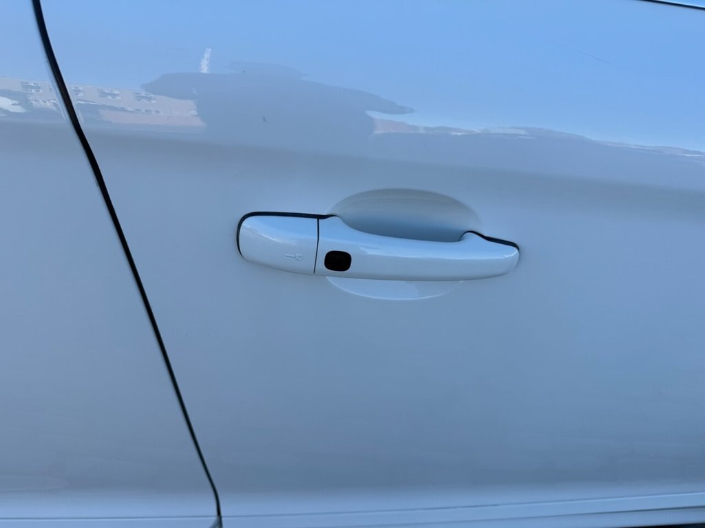 Used Volvo XC60 2017 for sale - 77037881: Photo 33