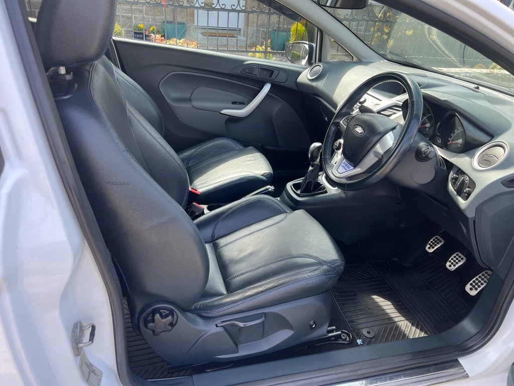 Used Ford Fiesta 2011 for sale - 77037822: Photo 2
