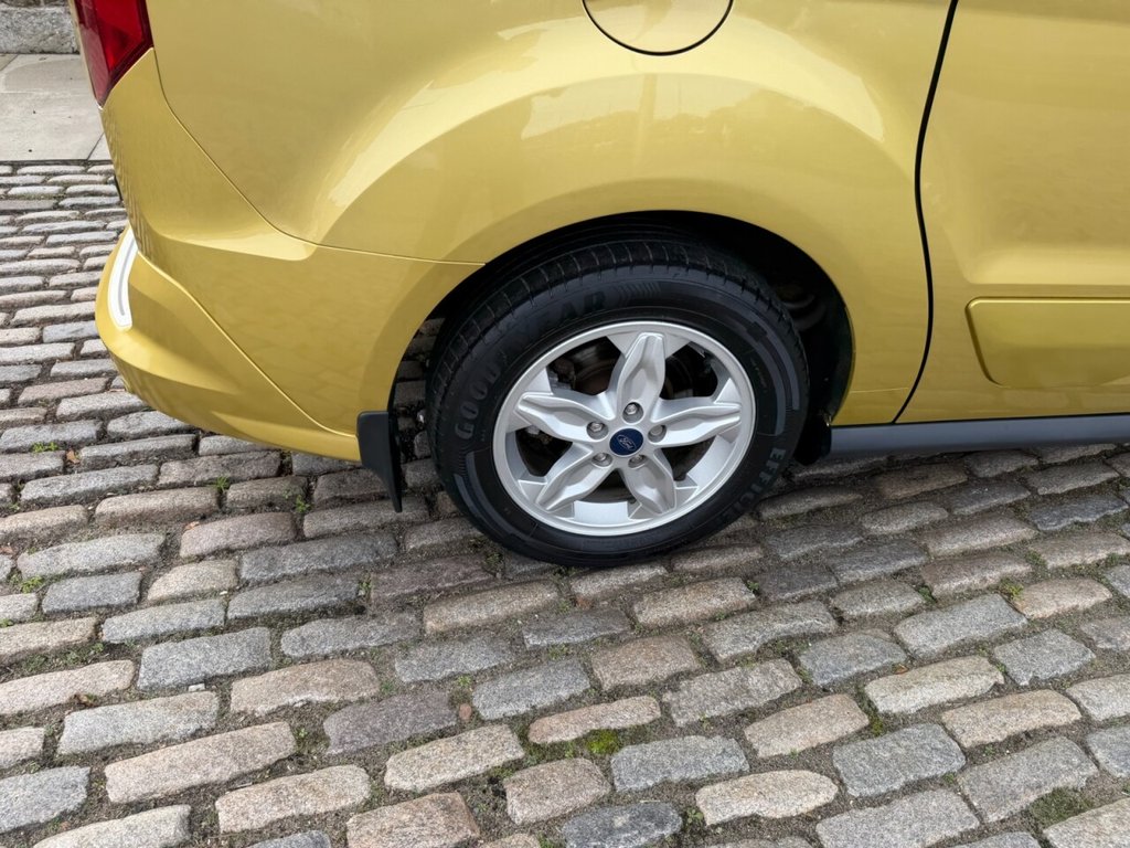 Used Ford Grand Tourneo Connect 2015 for sale - 77037896: Photo 16