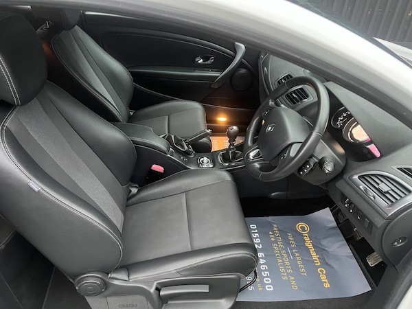 Used Renault Megane 2015 for sale - 76185490: Photo 2