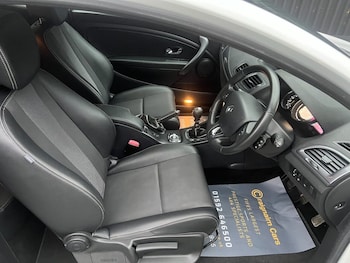 Used Renault Megane 2015 for sale - 76185490: Photo 2