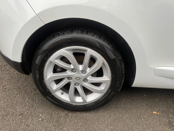 Used Renault Megane 2015 for sale - 76185490: Photo 8