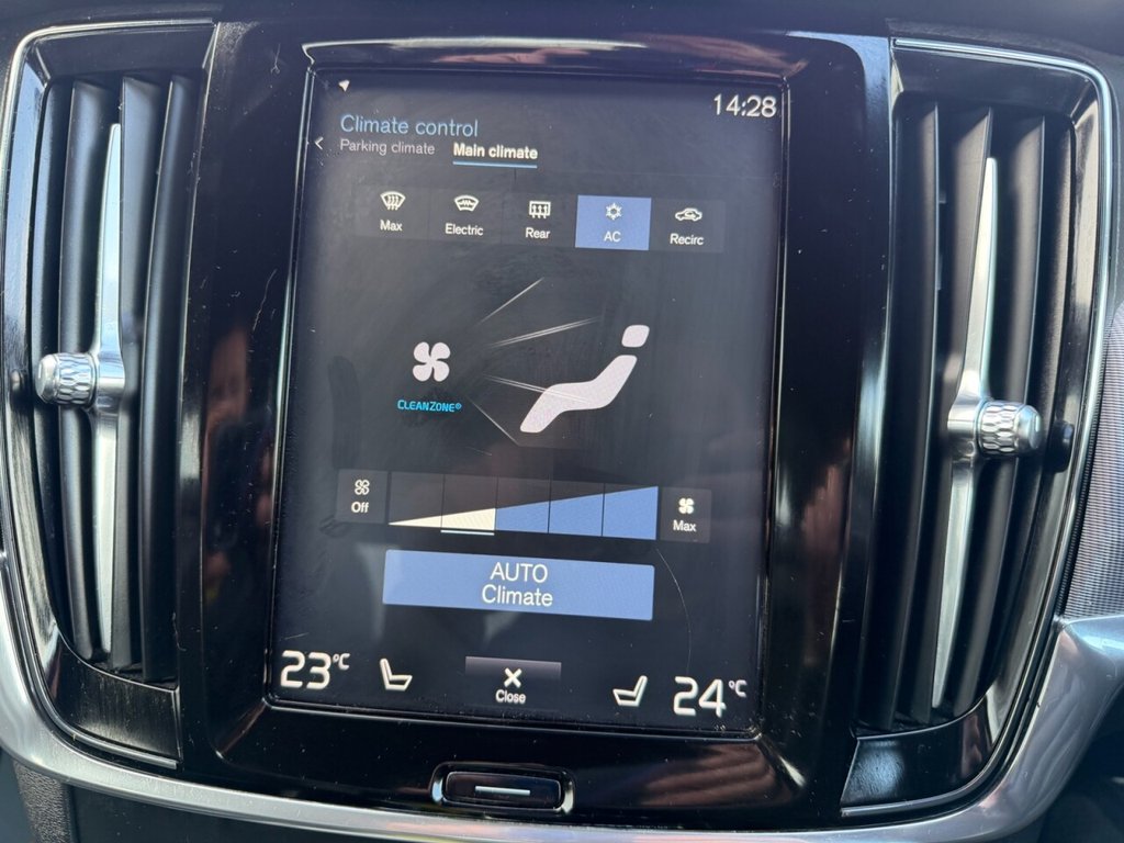 Used Volvo V90 2018 for sale - 77879527: Photo 46