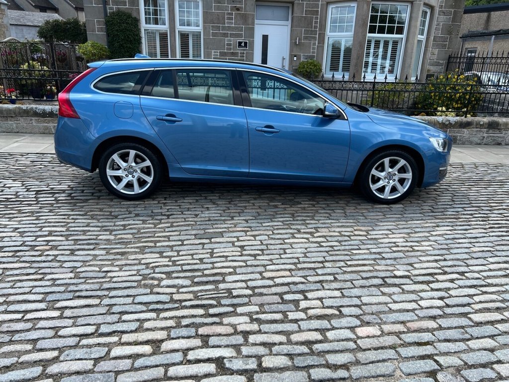 Used Volvo V60 2013 for sale - 77037686: Photo 11