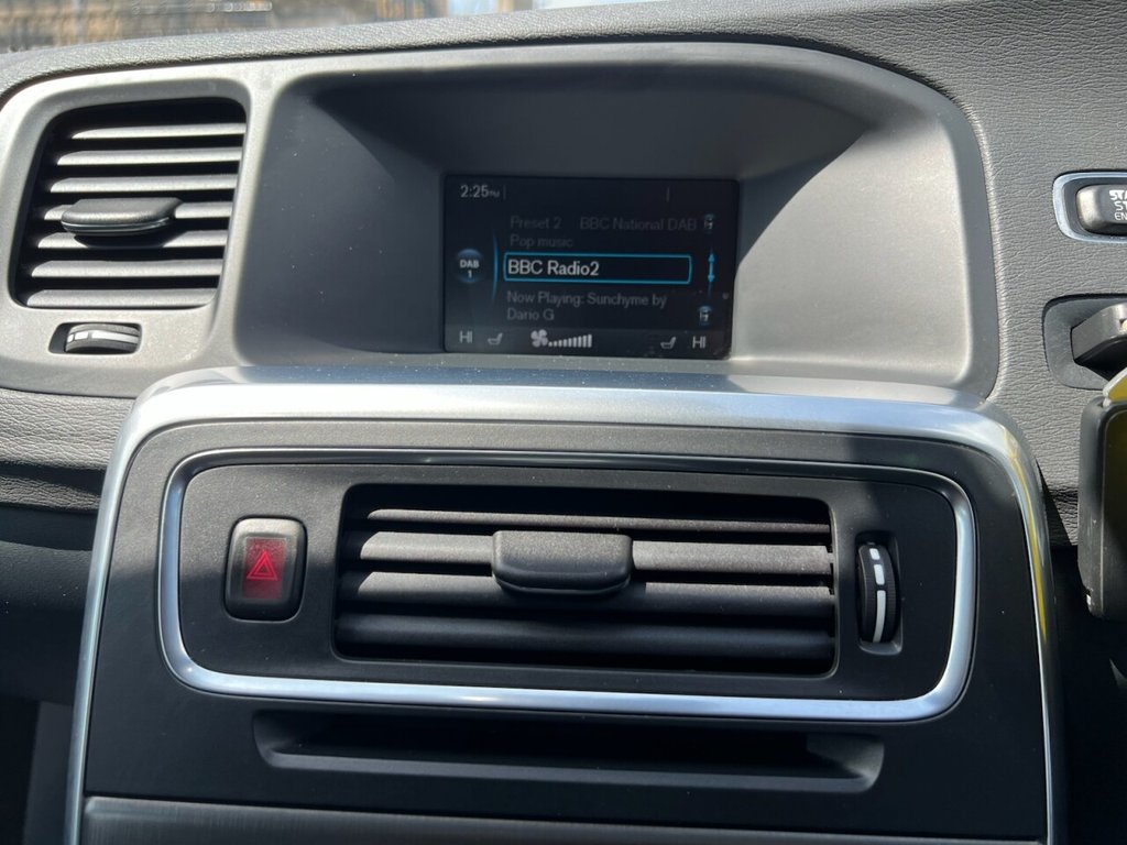 Used Volvo V60 2013 for sale - 77037686: Photo 16