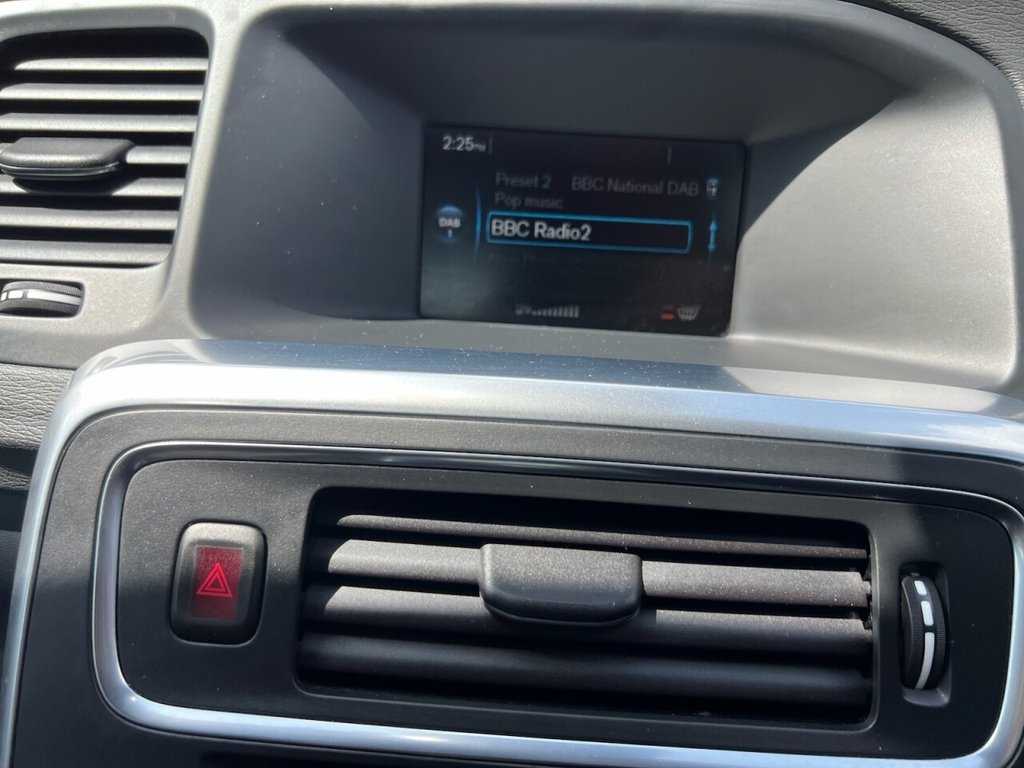 Used Volvo V60 2013 for sale - 77037686: Photo 17