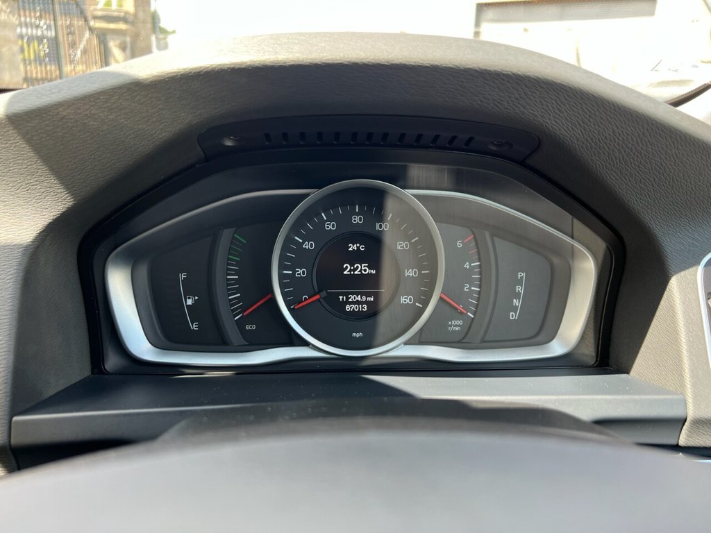 Used Volvo V60 2013 for sale - 77037686: Photo 18