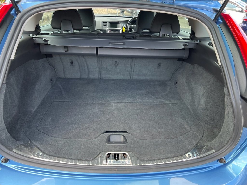 Used Volvo V60 2013 for sale - 77037686: Photo 21