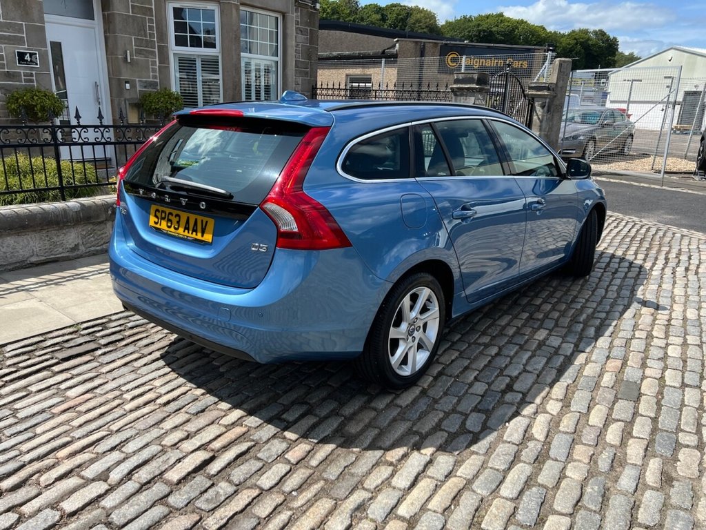 Used Volvo V60 2013 for sale - 77037686: Photo 4