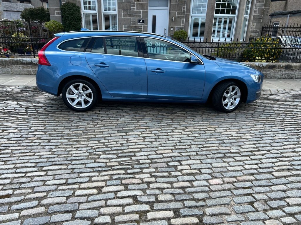 Used Volvo V60 2013 for sale - 77037686: Photo 5