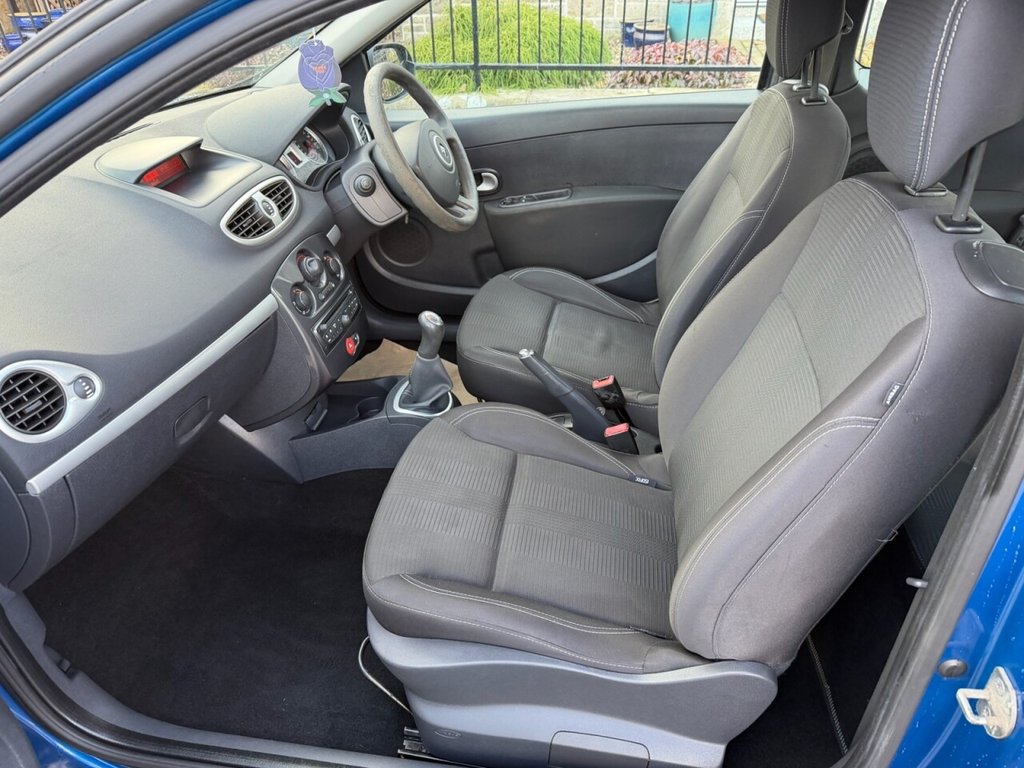 Used Renault Clio 2011 for sale - 77880319: Photo 14