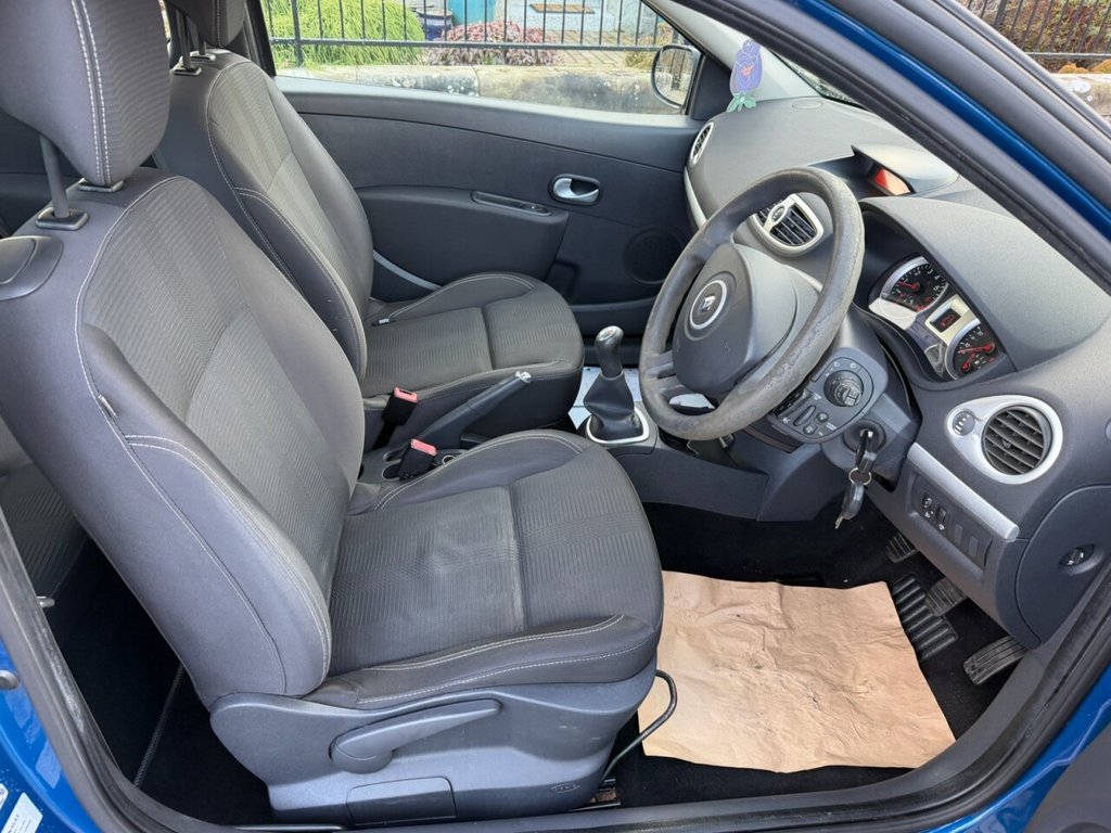 Used Renault Clio 2011 for sale - 77880319: Photo 3