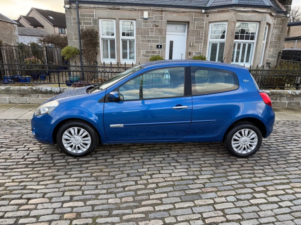 Used Renault Clio 2011 for sale - 77880319: Photo 9