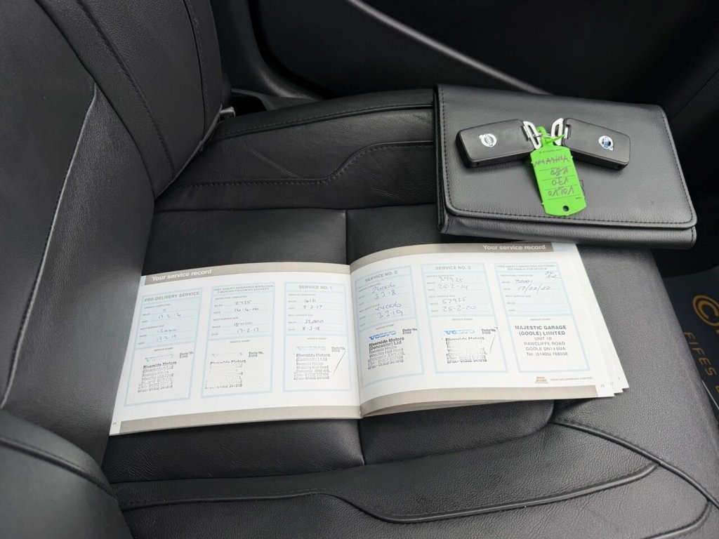 Used Volvo V70 2016 for sale - 77037844: Photo 37