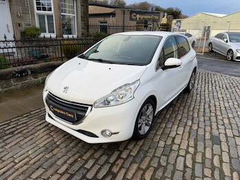 Used Peugeot 208 2015 for sale - 77038146: Photo