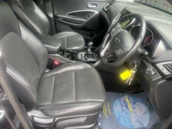 Used Hyundai Santa Fe 2014 for sale - 70203750: Photo