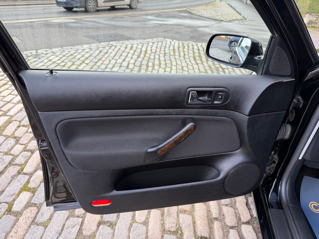 Used Volkswagen Golf 2003 for sale - 77880298: Photo 23