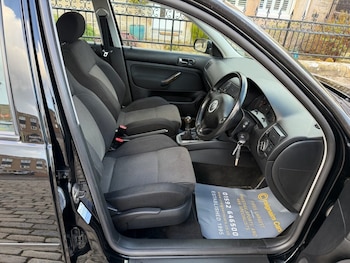 Used Volkswagen Golf 2003 for sale - 77880298: Photo