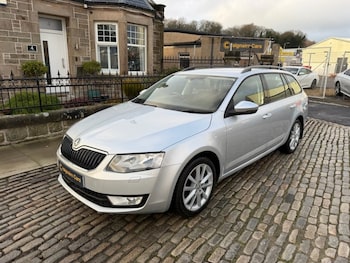 Used Skoda Octavia 2015 for sale - 77038115: Photo