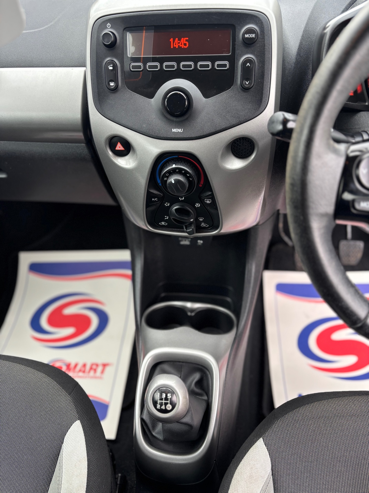 Used Toyota AYGO 2015 for sale - 76369201: Photo 11