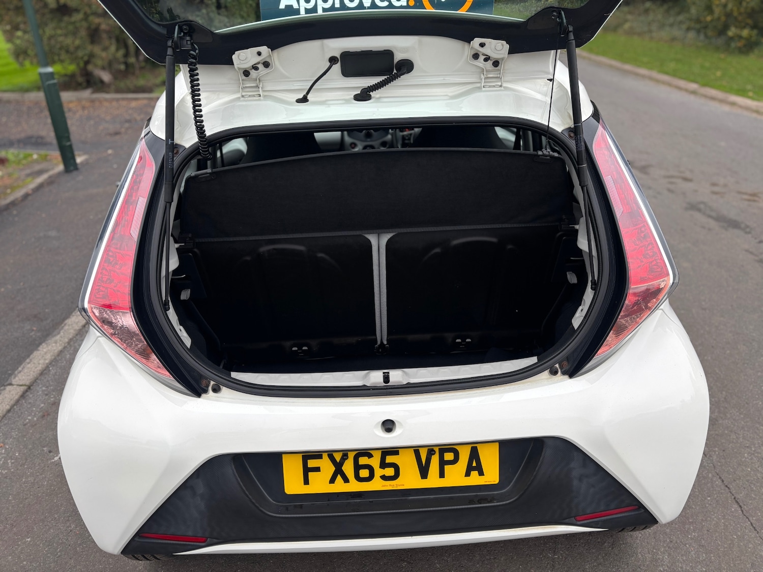 Used Toyota AYGO 2015 for sale - 76369201: Photo 15