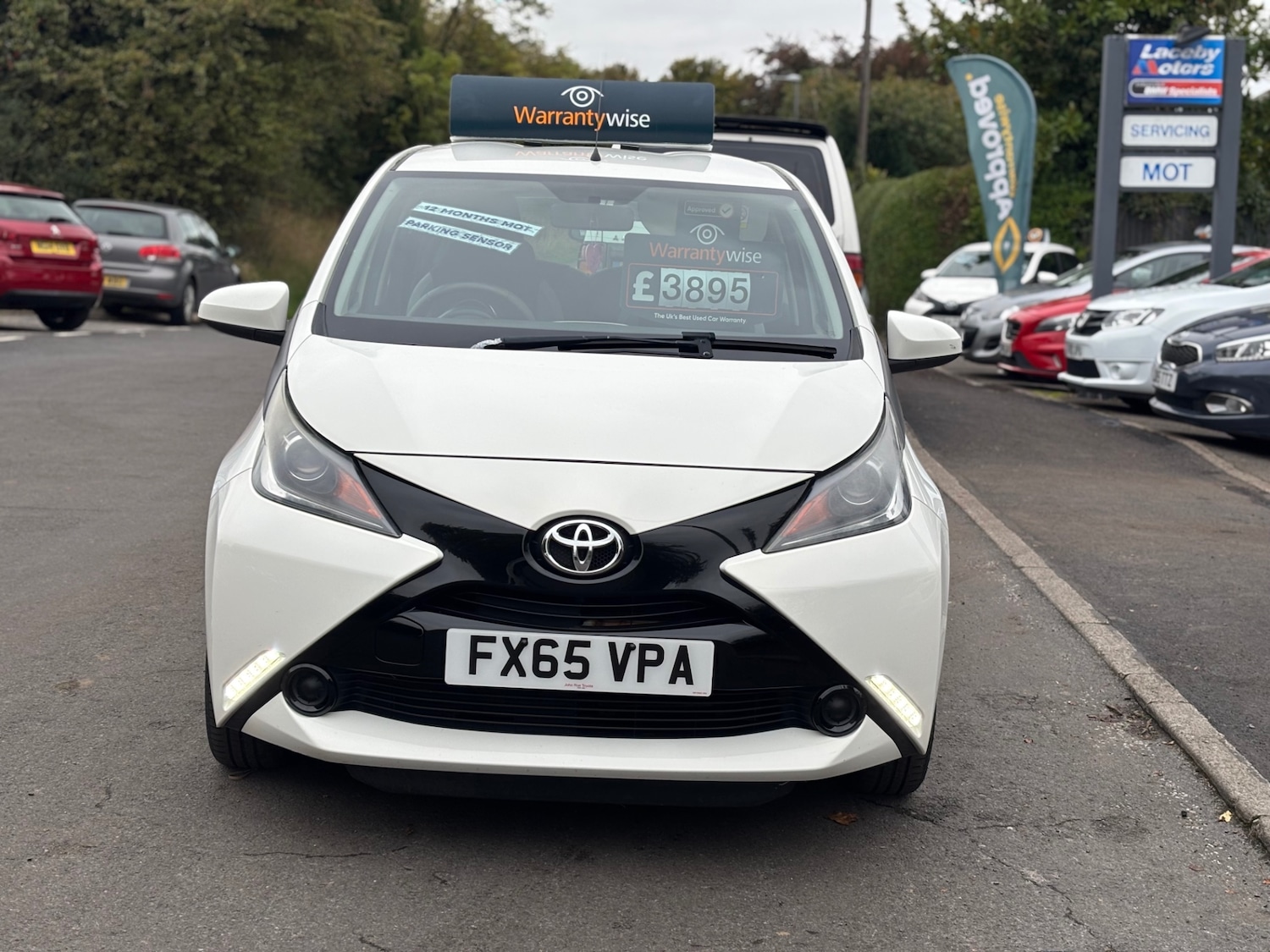 Used Toyota AYGO 2015 for sale - 76369201: Photo 2