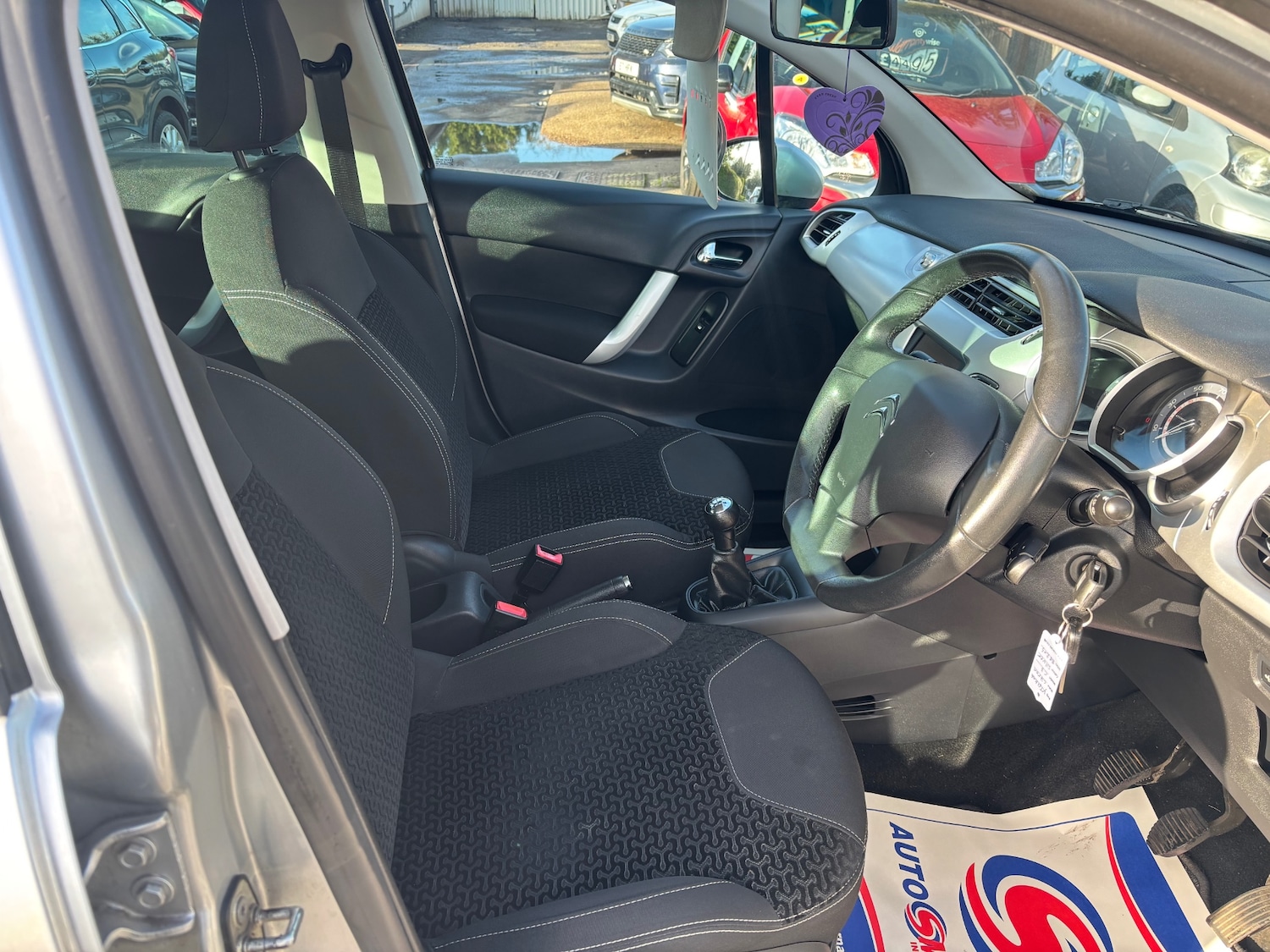 Used Citroen C3 2011 for sale - 77399290: Photo 9