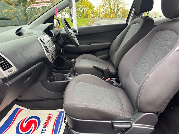 Used Hyundai i20 2010 for sale - 76281315: Photo 15