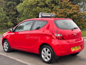 Used Hyundai i20 2010 for sale - 76281315: Photo 4