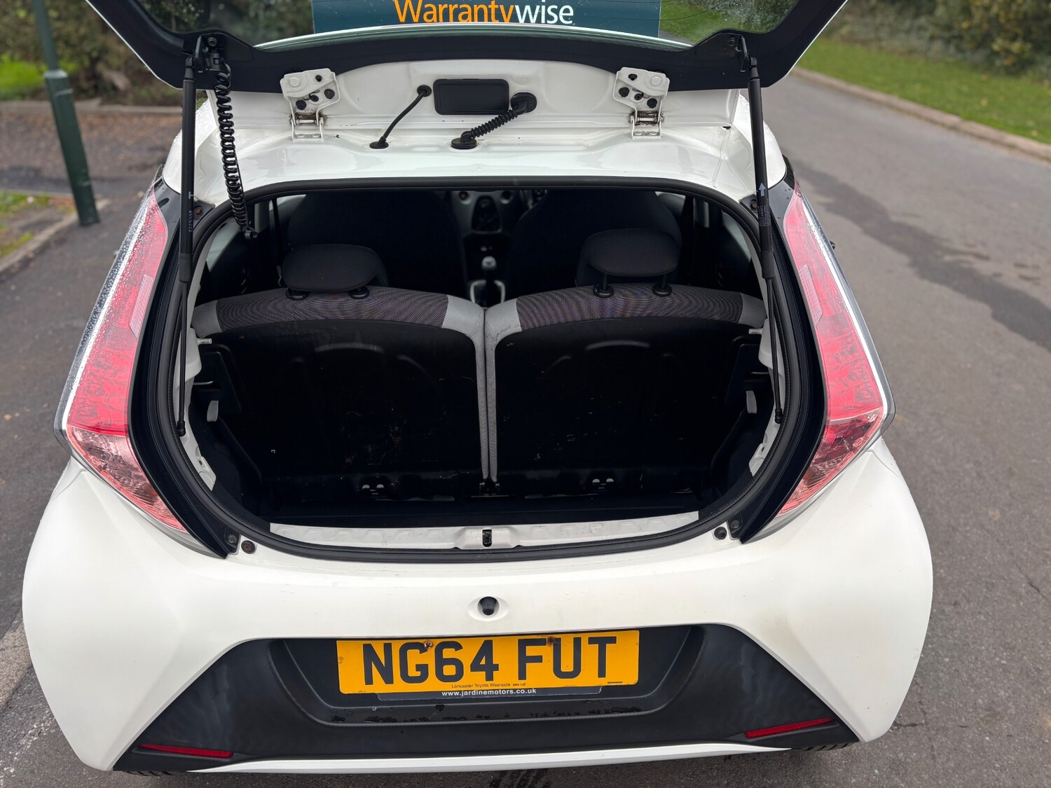 Used Toyota AYGO 2015 for sale - 76369465: Photo 16