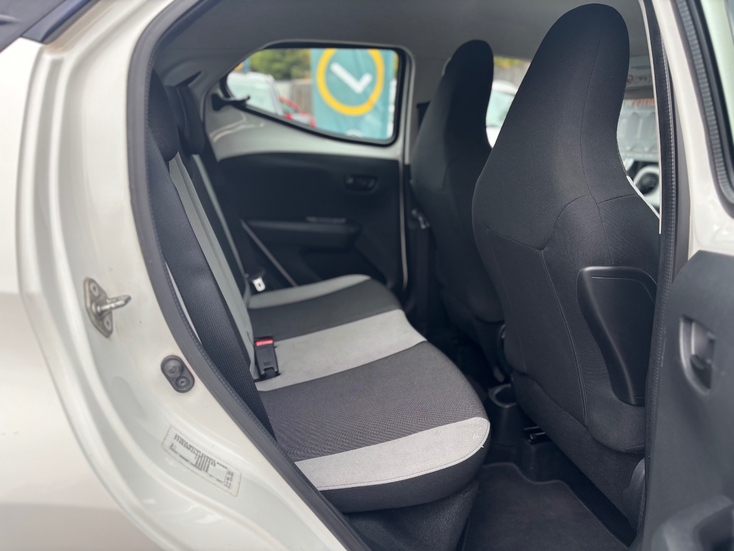 Used Toyota AYGO 2015 for sale - 76369465: Photo 8