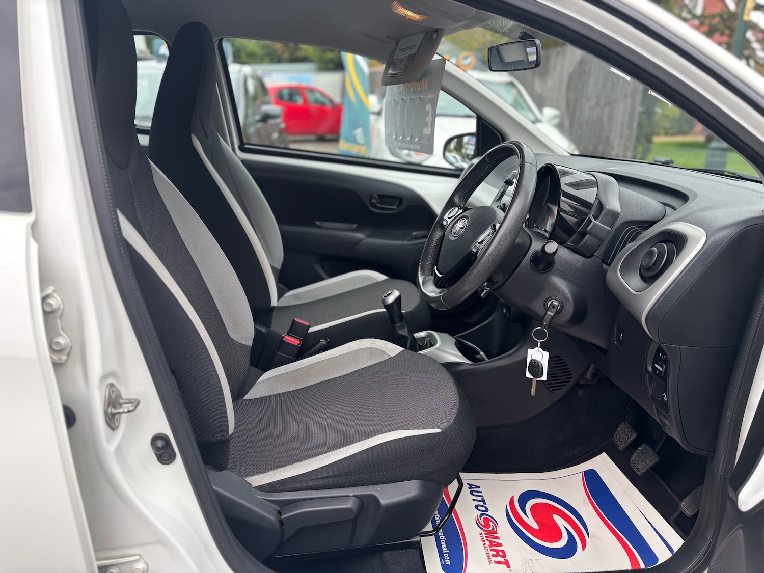 Used Toyota AYGO 2015 for sale - 76369465: Photo 9