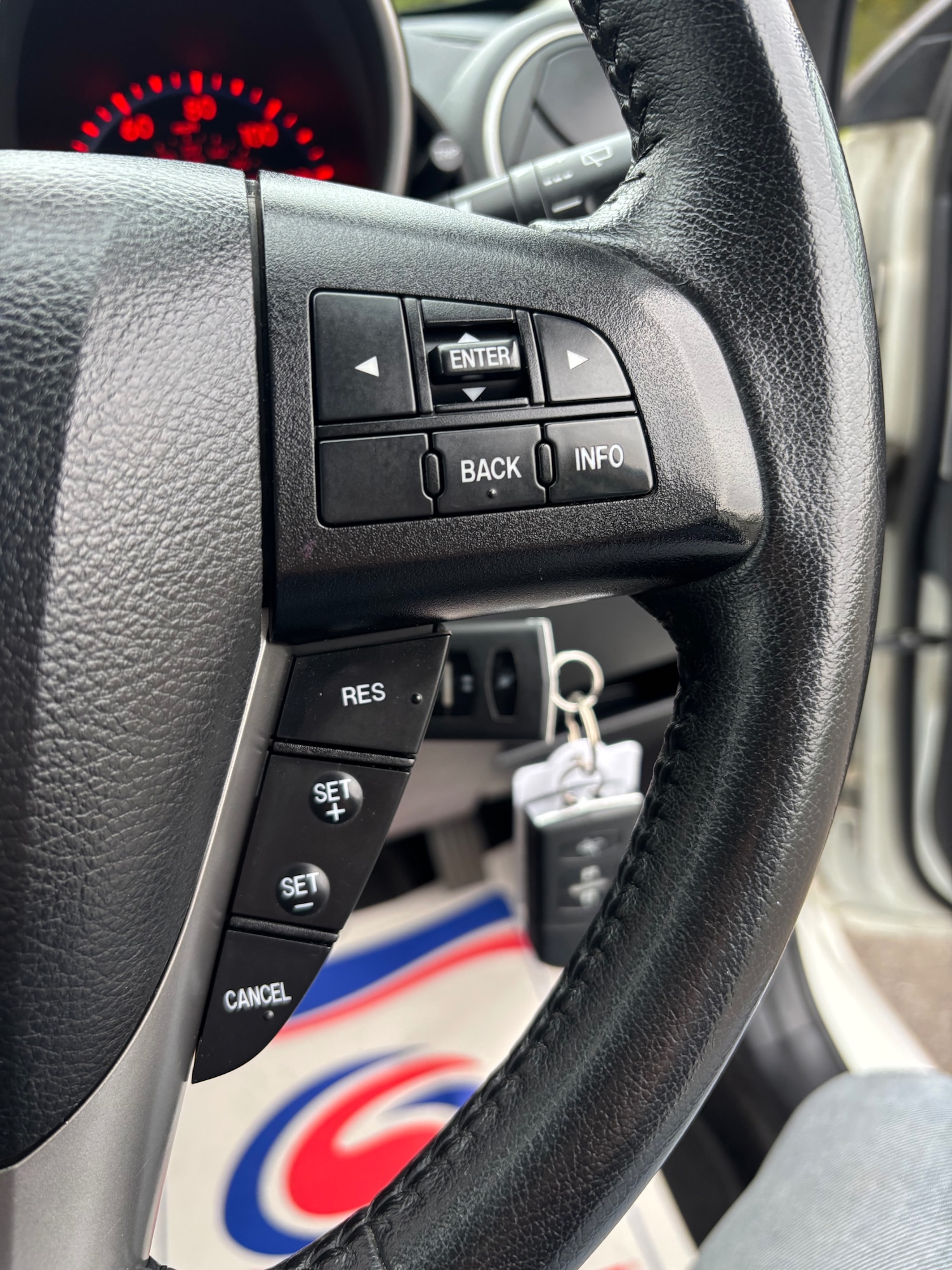 Used Mazda Mazda3 2011 for sale - 76366963: Photo 13