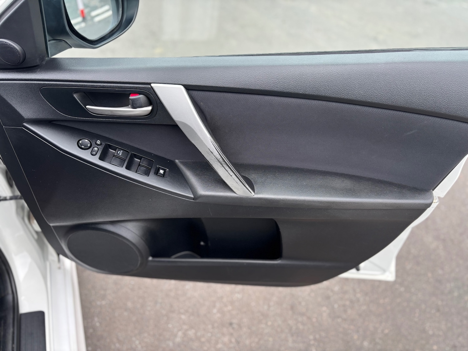 Used Mazda Mazda3 2011 for sale - 76366963: Photo 15