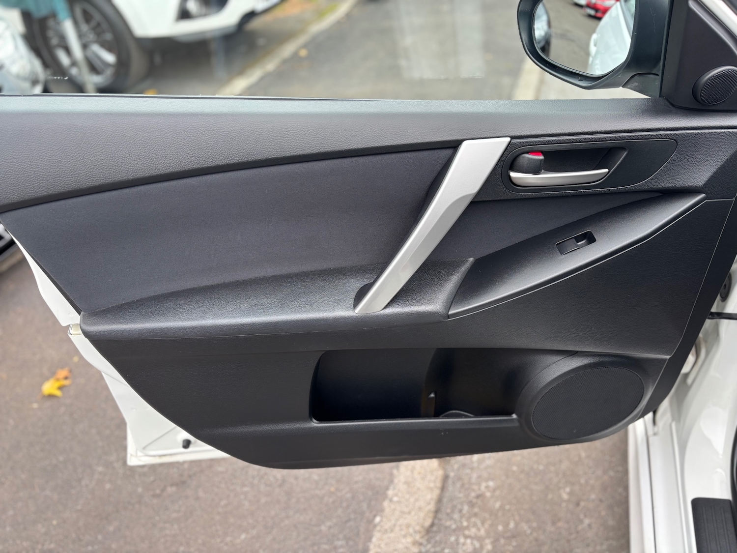 Used Mazda Mazda3 2011 for sale - 76366963: Photo 23