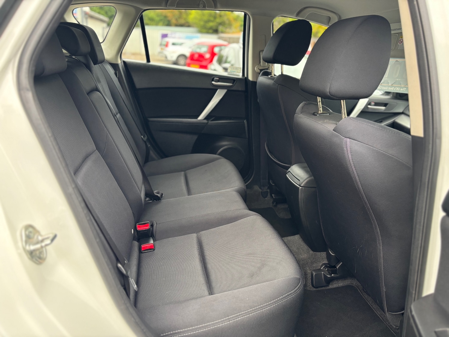 Used Mazda Mazda3 2011 for sale - 76366963: Photo 8