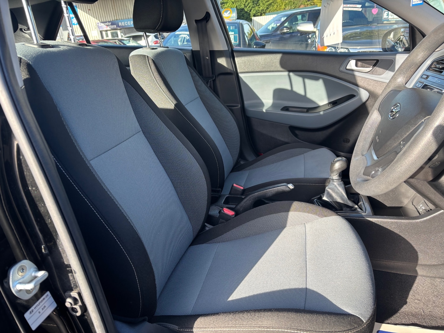 Used Hyundai i20 2016 for sale - 77371116: Photo 9