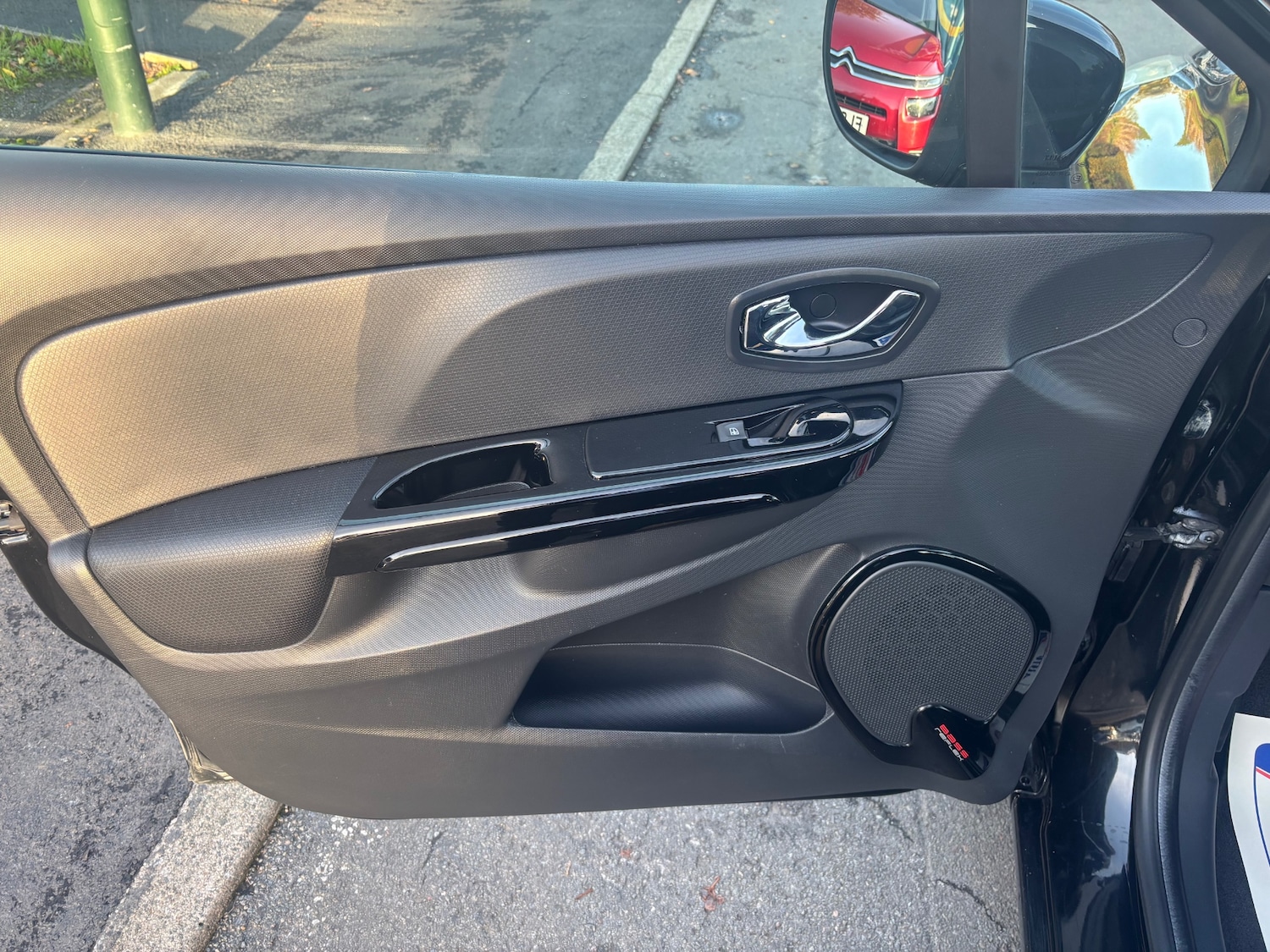 Used Renault Clio 2014 for sale - 76570917: Photo 20