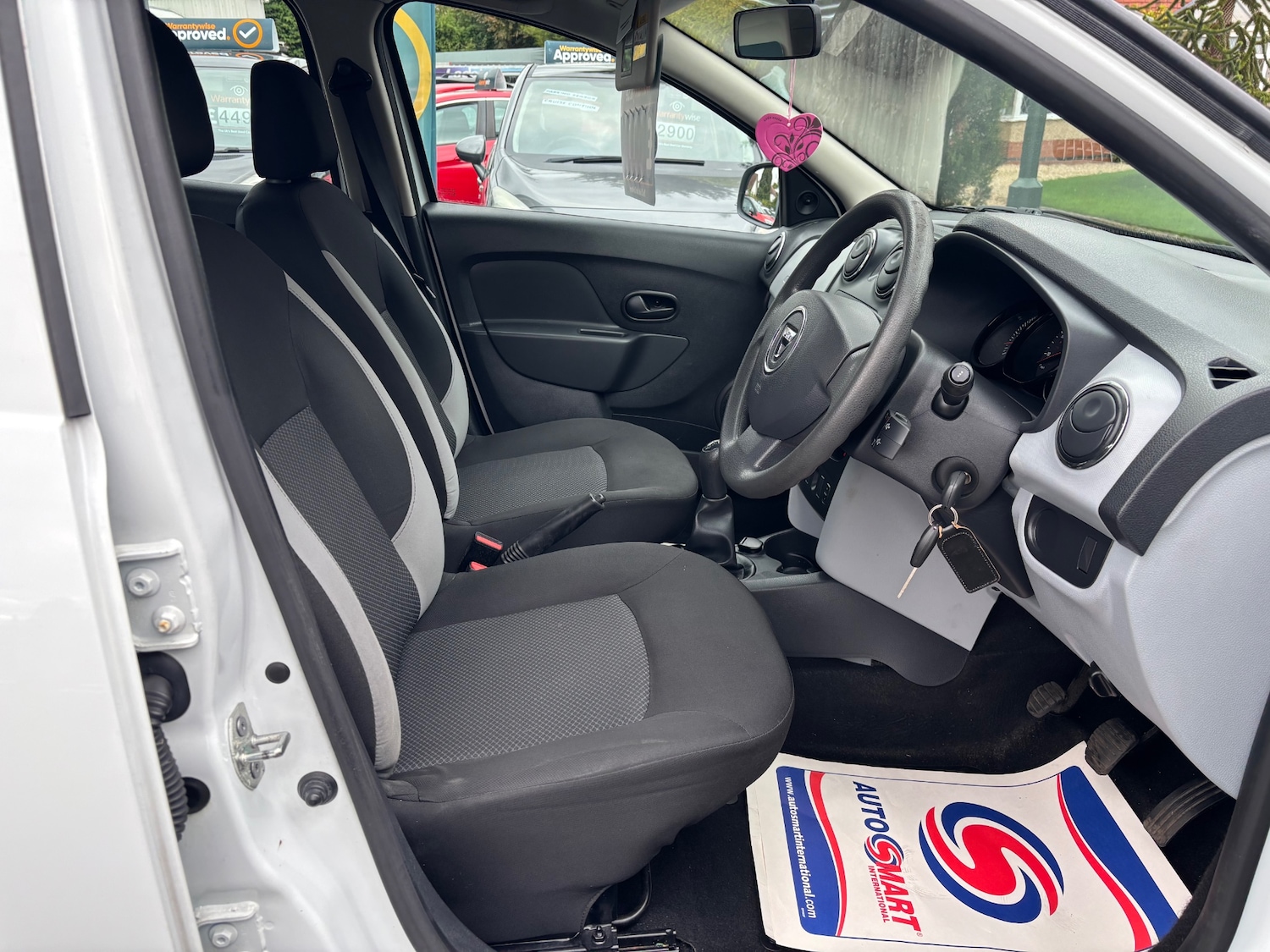 Used Dacia Sandero 2013 for sale - 76366821: Photo 9